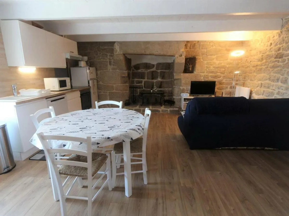 Combrit Sainte-Marine: T2 Duplex Renove Avec Jardin Prive Et Vue Sur Port - Fr-1-481-91 Lejlighed
